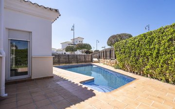 Property slide 14