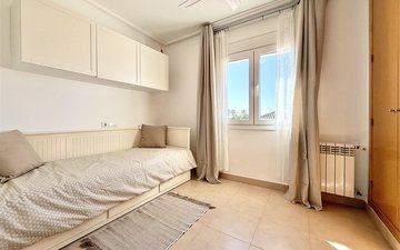 Property slide 16