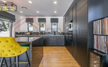 Property slide 19