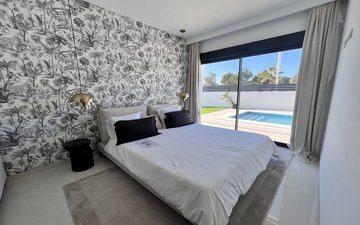 Property slide 21