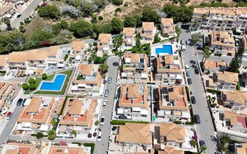 Property slide 32