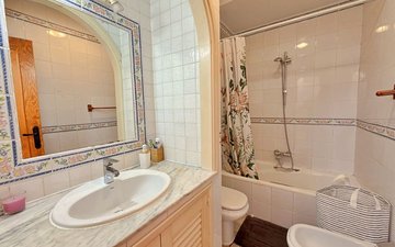 Property slide 32