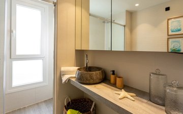 Property slide 19