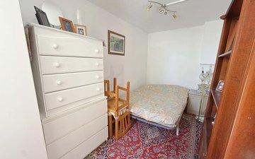 Property slide 32