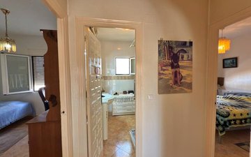 Property slide 25