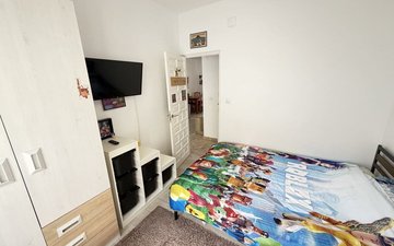 Property slide 18