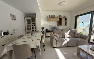 Property slide 10