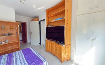Property slide 29
