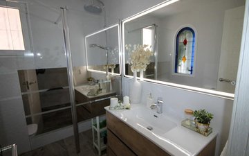 Property slide 39