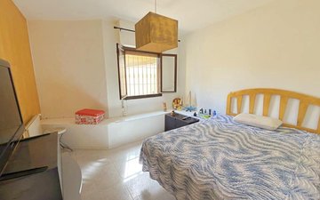 Property slide 21