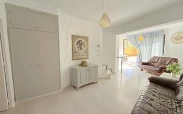 Property slide 17