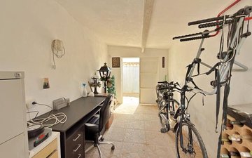 Property slide 17