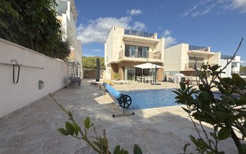 Property slide 31