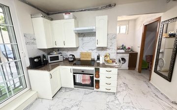 Property slide 21
