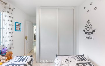 Property slide 18
