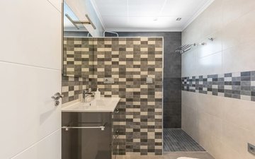 Property slide 22