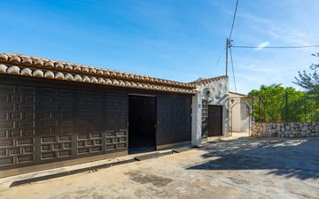 Property slide 28