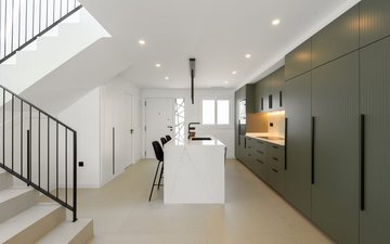 Property slide 17