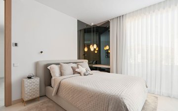 Property slide 20