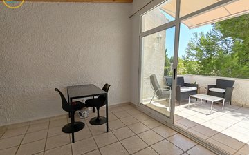 Property slide 10