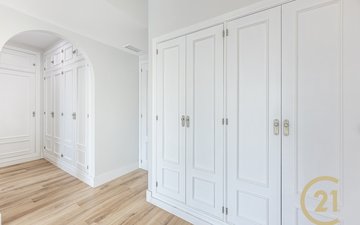 Property slide 10