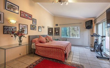 Property slide 20
