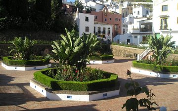 Property slide 20