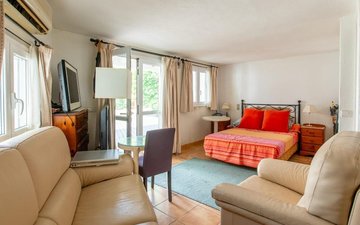 Property slide 25