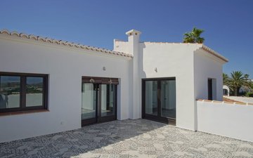 Property slide 18