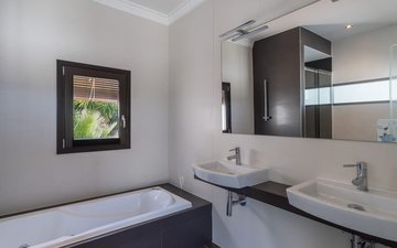 Property slide 20