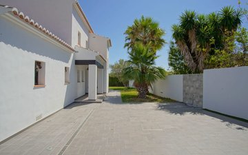 Property slide 7