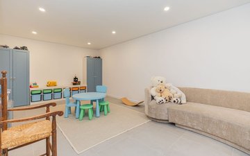 Property slide 17