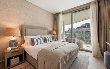 Property slide 20