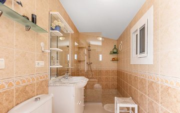 Property slide 20