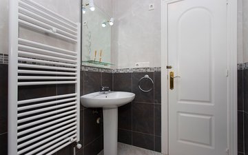 Property slide 25