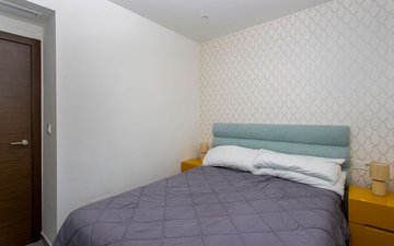 Property slide 18