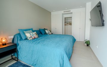 Property slide 21