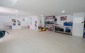 Property slide 40