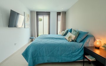 Property slide 22