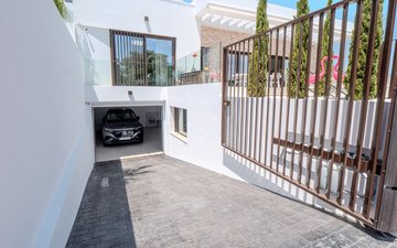Property slide 44