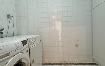 Property slide 48