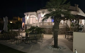 Property slide 17