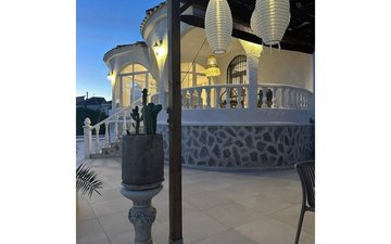 Property slide 25