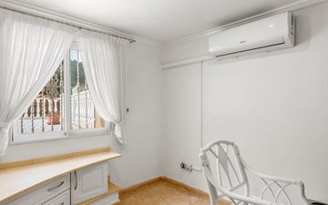 Property slide 50