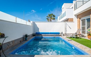 Property slide 32