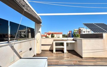 Property slide 44