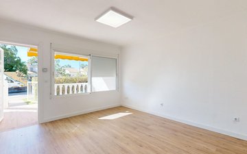 Property slide 14