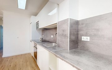 Property slide 18