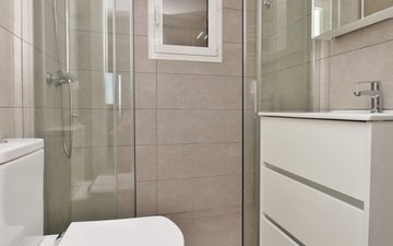 Property slide 25