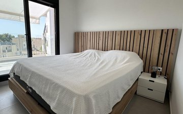 Property slide 21
